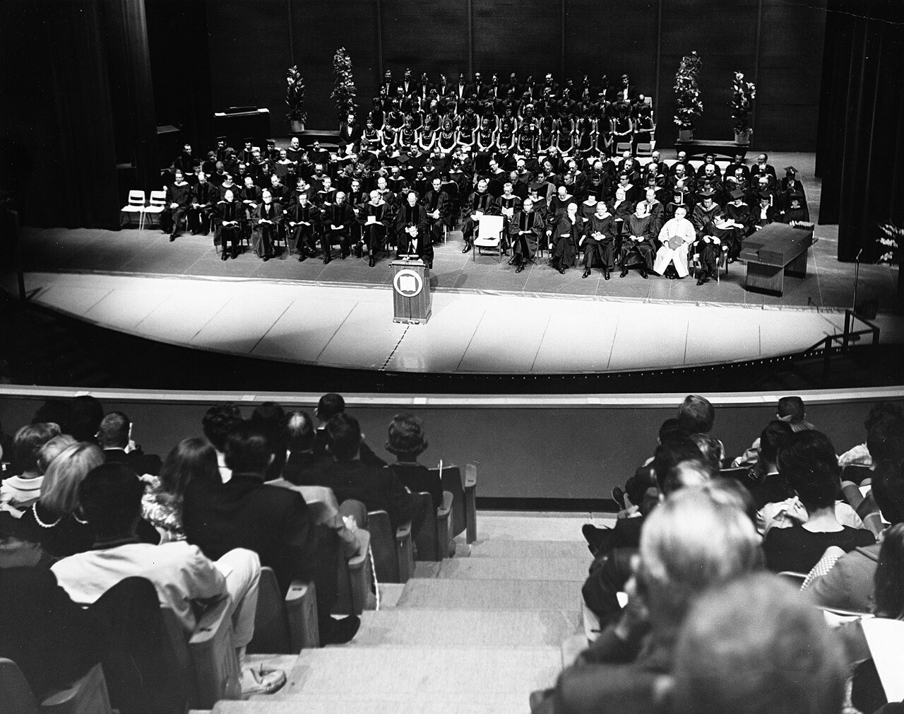Arlington State College graduation ceremony (10007474)