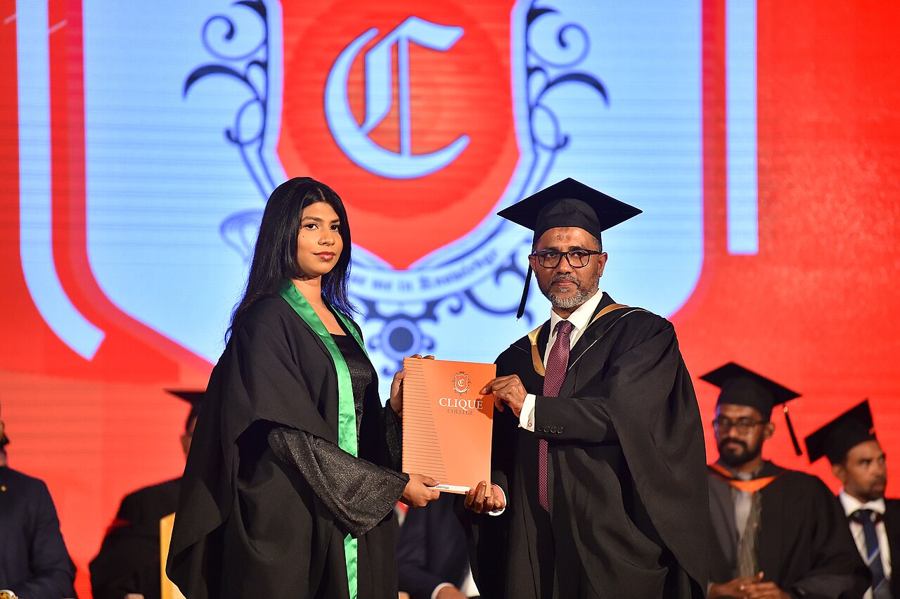 Clique College Graduation Ceremony 2023 (70)
