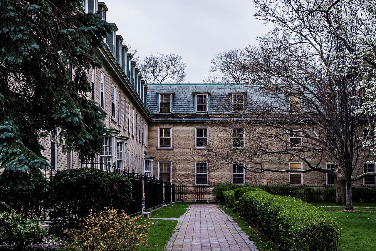 Sir Daniel Wilson Quadrangle - St. George Campus, Toronto, Canada