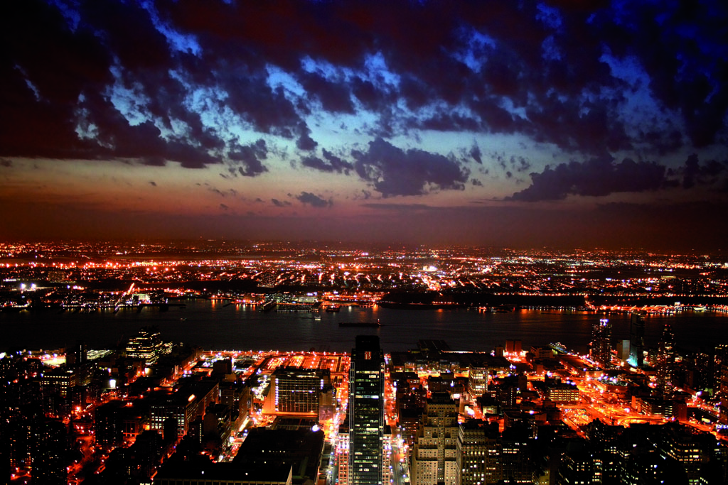 New York City by Night Skyline - Flickr - Timo Kohlenberg