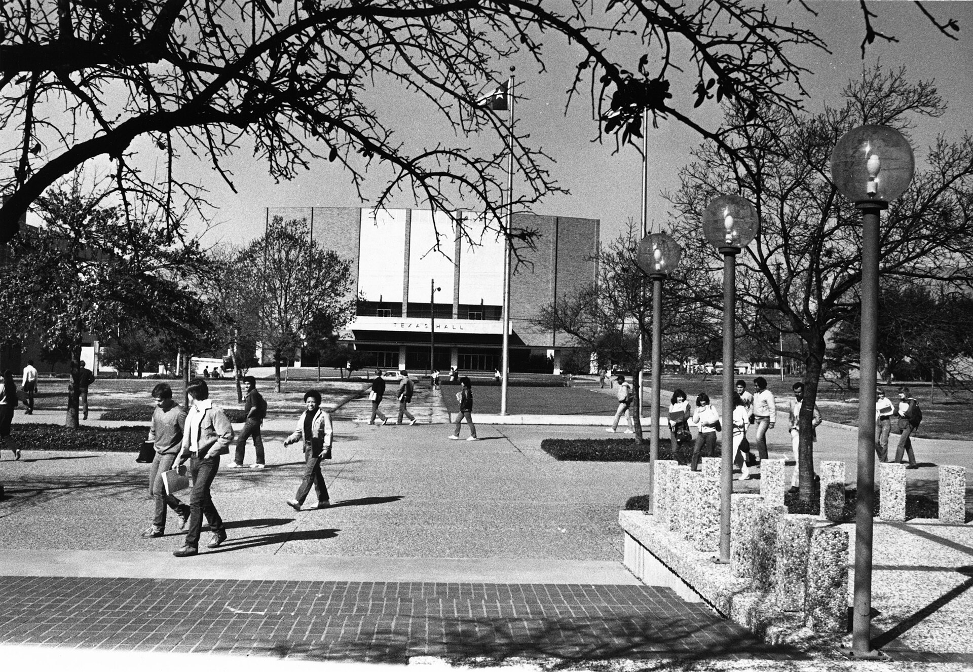 University of Texas at Arlington campus with Texas Hall in background (10008779).jpg